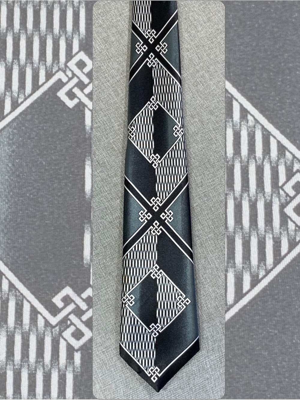 Black Silver Geometric Interlock Diamond Necktie Mens Mod Tie